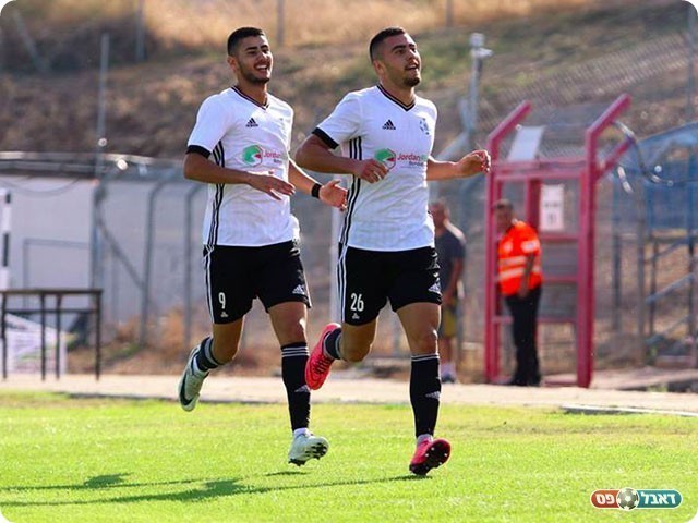 תומר סדן חוגג את היתרון (עודד חסין)